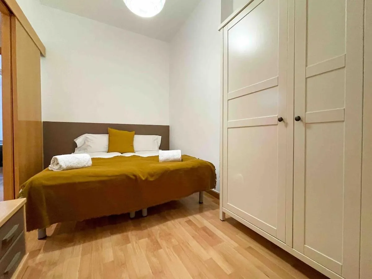 Daire Hostourist@Bcn Apartamento Monumental Barselona